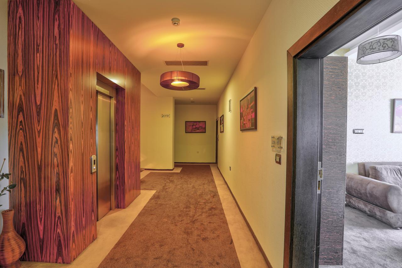 Amazona Hotel Pristina Kültér fotó