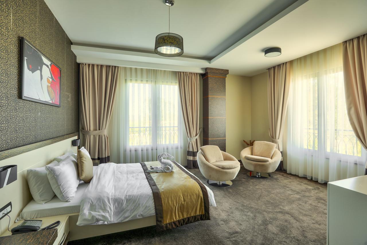 Amazona Hotel Pristina Kültér fotó